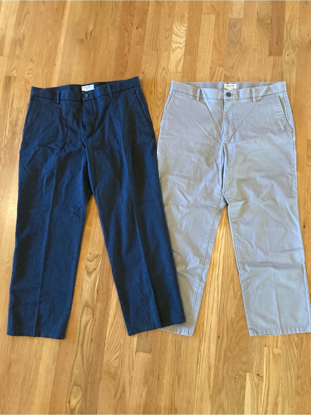 2 pairs of Men’s Dockers Pants (36x29)
